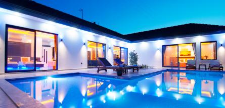 doga-manzarali-jakuzili-tatil-villasi-melinay-1_217.jpg