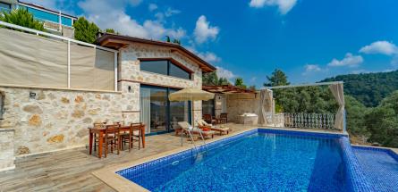 doga-manzarali-jakuzili-tatil-villasi-selen-1_447.jpg