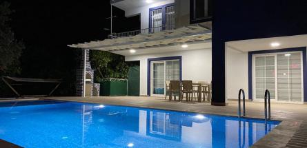 doga-manzarali-muhafazakar-genis-aileler-icin-villa-lacivert-1_263.jpeg
