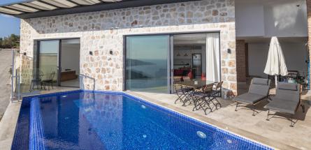 kalkan-kordere-jakuzili-havuzu-korunakli-deniz-manzarali-villa-arna-1_403.jpg