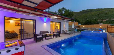 kiralik-tatil-jakuzili-muhafazalar-villa-alkaya-3-1_14.jpeg