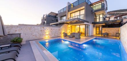 panoramik-deniz-manzrali-jakuzili-tatil-villasi-litvan-1_121.jpg