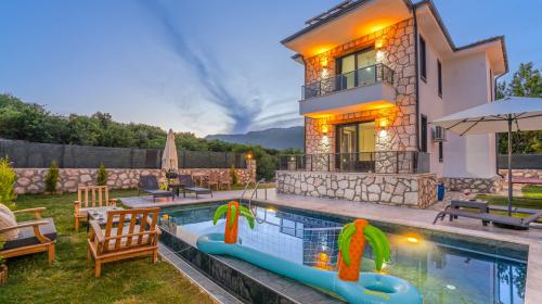 Villa Erdem Çukurbağ- Kiralık Tatil Villası | Villacentam