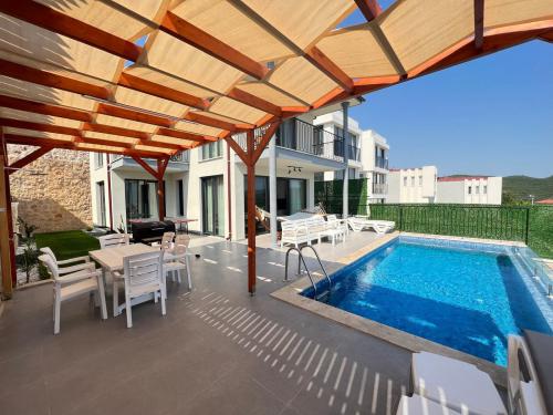 Villa Fiesta 2- Kiralık Tatil Villası | Villacentam 
