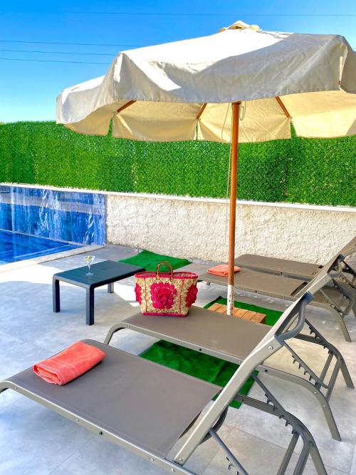 Villa Buse Çukurbağ- Kiralık Tatil Villası | Villacentam 