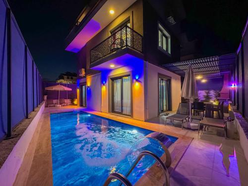 Villa Kartal İncirköy - Kiralık Tatil Villası | Villacentam 