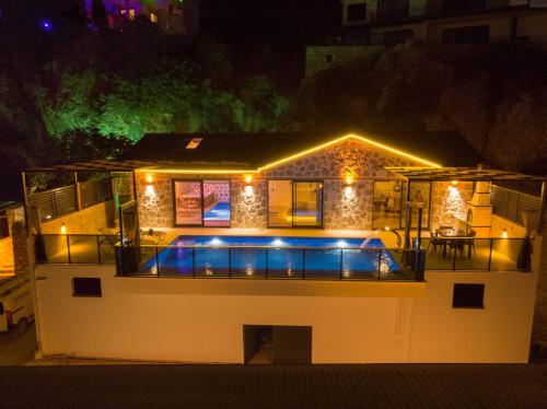 deniz-manzarali-jakuzili-muhafazakar-balayi-villasi-villa-hakan-1_434.jpg