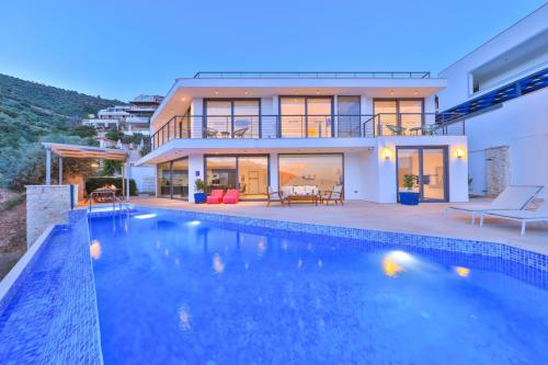 deniz-manzarali-kalkan-bolgesinde-kiralik-luks-villa-ship-1_447.jpeg