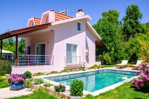 Villa Mayala 1- Kiralık Tatil Villası | Villacentam 