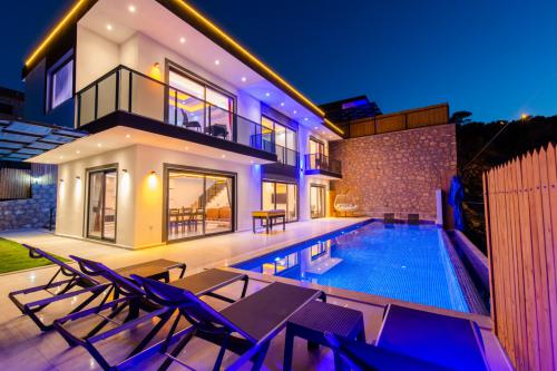 doga-manzarali-jakuzili-kiralik-tatil-villasi-karatas-duo-1_396.jpg