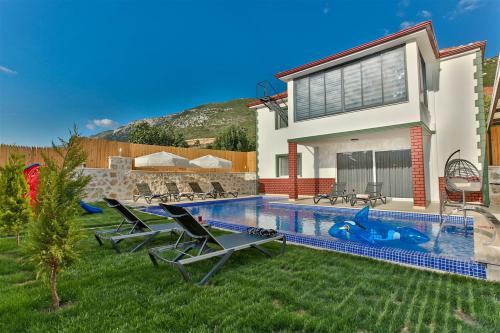 Villa Doğan - Korunaklı Havuz Alanlı Villa Kiralama