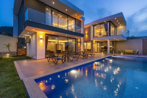 Villa Mia Premium - 5 Kişilik & Jakuzili Villa Kiralama