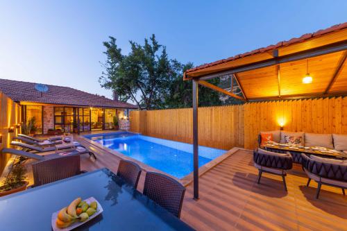 Villa Nostalji - Kiralık Tatil Villası | Villacentam 