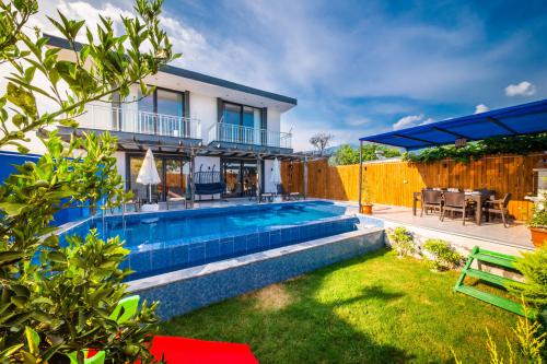 doga-manzarali-jakuzili-tatil-villasi-simce-1_416.jpg