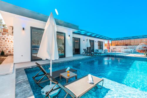 Villa Benk - Korunaklı Havuz Alanlı Villa Kiralama