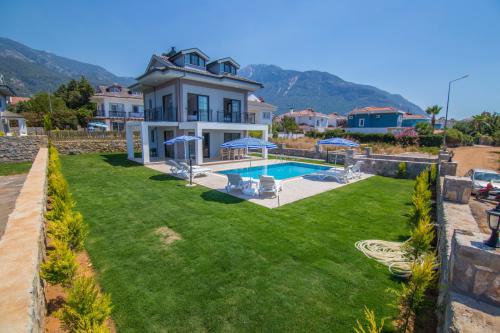 Villa Erinç 4 - Kiralık Tatil Villası | Villacentam