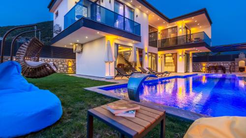 doga-manzarali-muhafazakar-jakuzili-tatil-villasi-villa-livaya-1_168.jpg