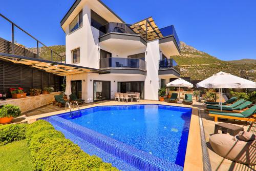 Villa Pürçin - Bahçeli, Doğa Manzaralı Villa Kiralama