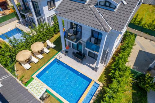 genis-aile-tatil-villasi-villa-akdamar-1_728.jpg
