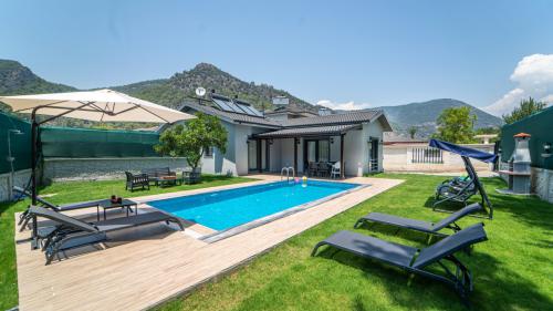 Villa Clove Pink- Kiralık Tatil Villası | Villacentam