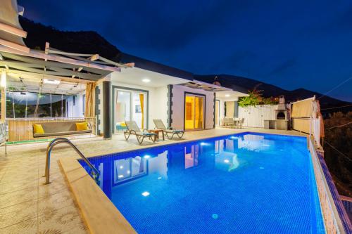 Villa Atlas - Korunaklı Havuz Alanlı Kiralık Villa