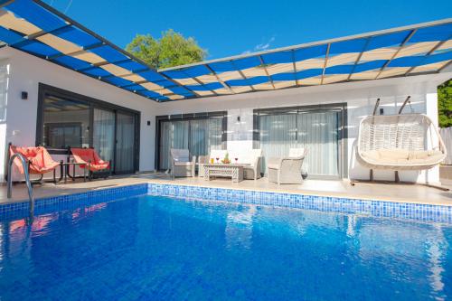 Villa Boğaziçi 2 - Kiralık Tatil Villası | Villacentam 