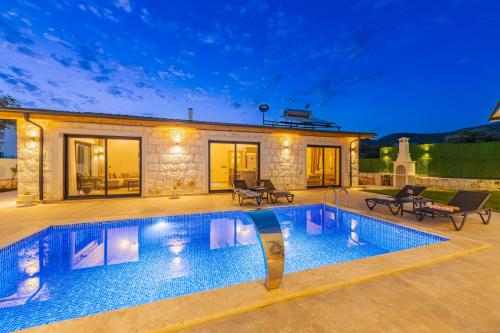 Villa Yambol - Korunaklı Havuz Alanlı Villa Kiralama