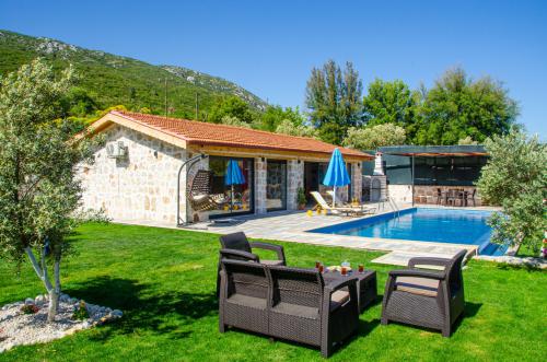 Villa Nefis - Kiralık Tatil Villası | Villacentam 