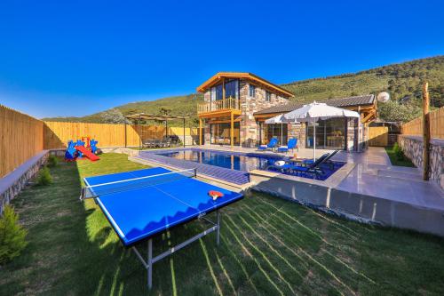 tatil-muhafazakar-aile-uygun-villa-laden-1_308.jpg
