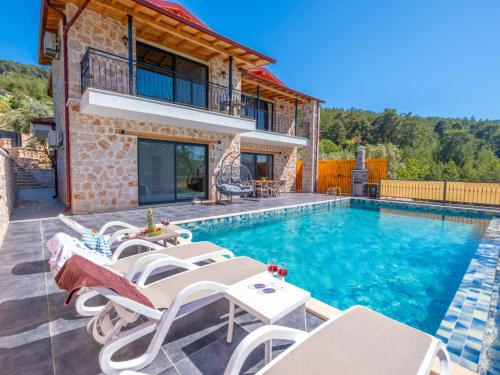 Villa Andora Hacıoğlan - Korunaklı Havuz Alanlı Villa Kiralama