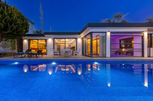 Villa Balım Duo - Geniş Havuzlu Ve Kapalı Havuzlu Kiralık Villa