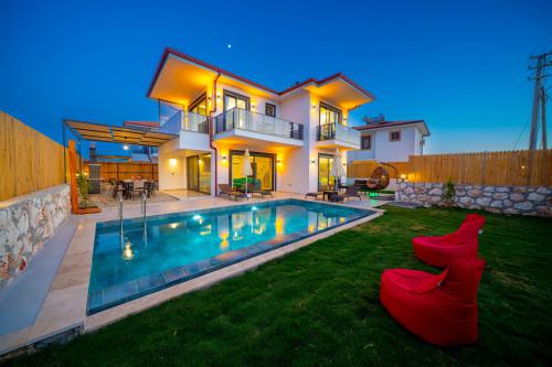 Villa Blue Moon - Jakuzili, 6 Kişilik Villa Kiralama
