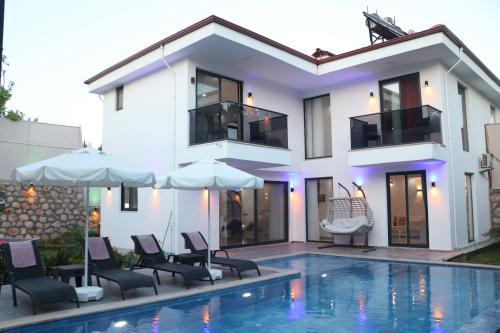 Villa Dehado - Muhafazakar, Masa Tenisli Villa Kiralama |