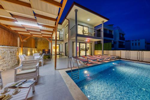 Villa Fiesta 1- Kiralık Tatil Villası | Villacentam 