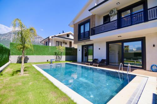 Villa Hisar 3 | Fethiye Yeşilüzümlü 6 Kişilik Özel Havuzlu Kiralık Villa