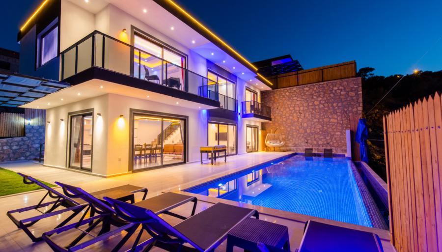 doga-manzarali-jakuzili-kiralik-tatil-villasi-karatas-duo-1_396.jpg