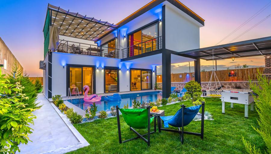 doga-manzarali-jakuzili-muhafazakar-tatil-villasi-apelia-1_790.jpg