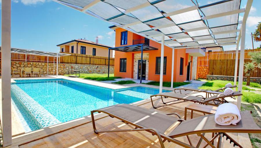 doga-manzarali-jakuzili-tatil-villasi-ersan-4-4_544.jpeg