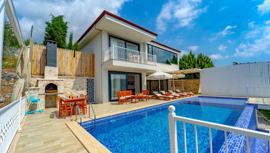 doga-manzarali-jakuzili-tatil-villasi-kaan-1_671.jpg