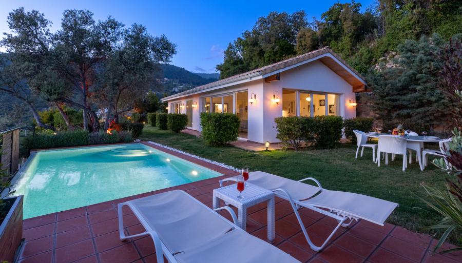doga-manzarali-jakuzili-tatil-villasi-yaser-1_312.jpg