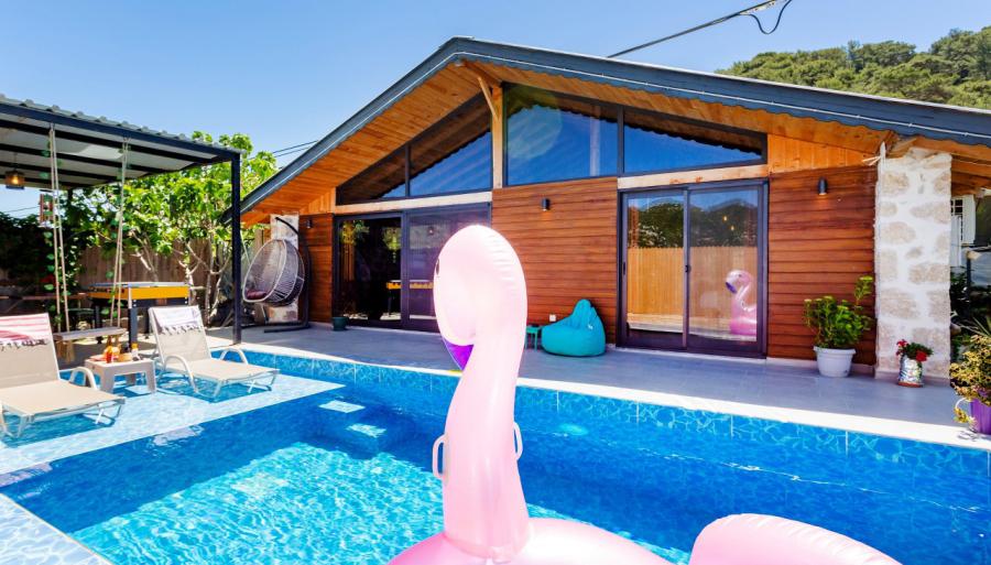 doga-manzarali-tatil-villasi-sofistik-1_919.jpg