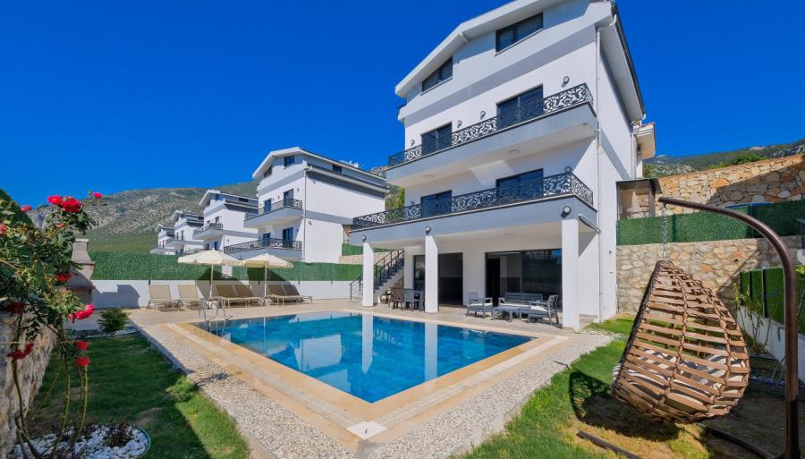 genis-havuzlu-jakuzili-villa-villa-daisy-2-1_228.jpg