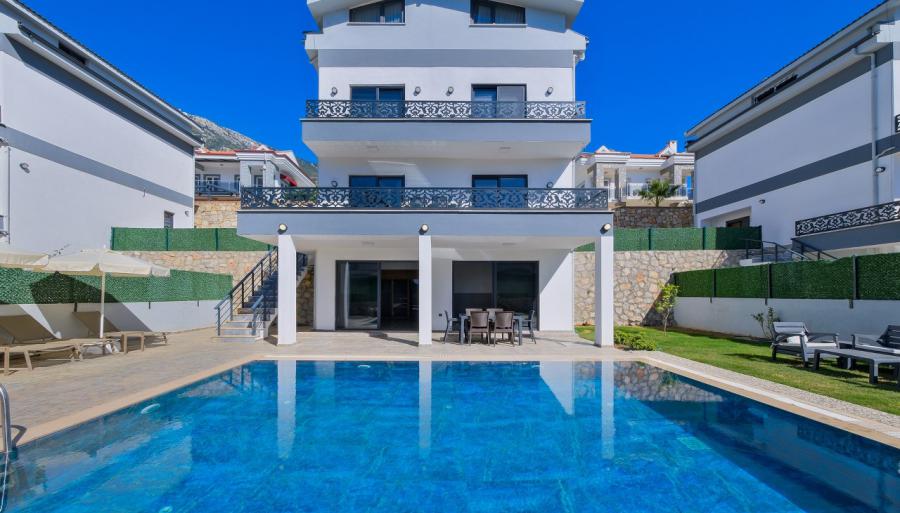 genis-havuzlu-tatil-villasi-villa-daisy-1-1_97.jpg