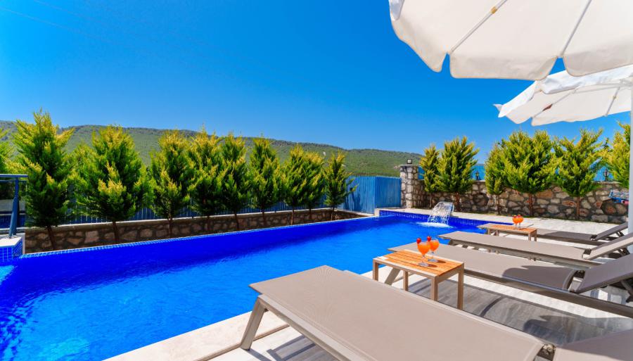 havuzlu-tatil-villasi-villa-almina-10_175.jpg