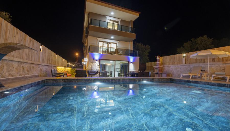 havuzlu-tatil-villasi-villa-kumdagi-1_868.JPG