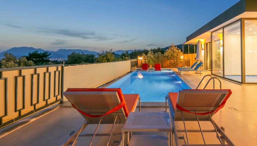 isitma-havuzlu-jakuzili-kiralik-tatil-villa-meric-1-4_23.jpg