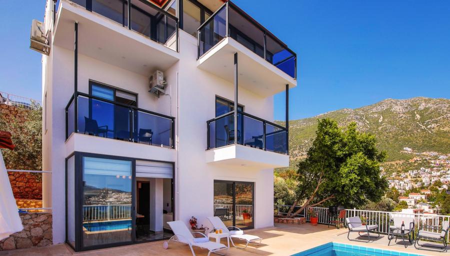 jakuzili-balayi-deniz-manzarali-merkezi-villa-moon-1_977.jpeg