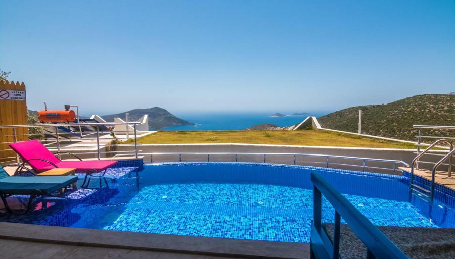 jakuzili-deniz-manzarali-kiralik-yazlik-villa-gelincik-4_668.jpeg