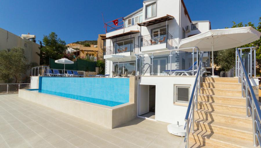 kalkan-bolgesinde-jakuzili-deniz-manzarali-merkezi-kiralik-tatil-villa-mehtap-1_515.jpg