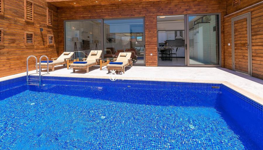 kalkan-merkezde-kiralik-tatil-villa-likapa-1-(1)_464.jpg